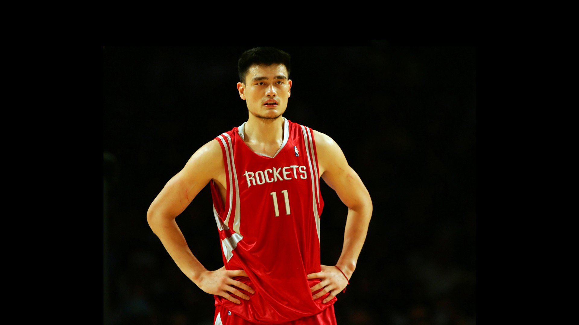 约基奇跨界点球12连中,篮球场变身足球场?